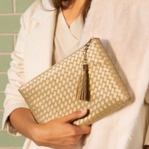 *NWT* Virginia Wolf Woven Clutch